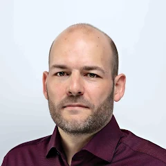 Headshot of Armin Buescher