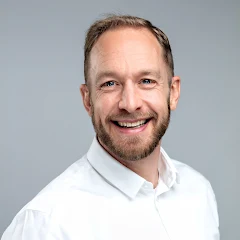 Headshot of Felix Leder